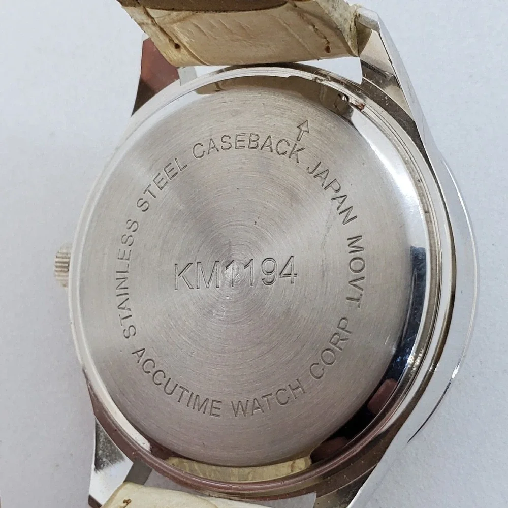 Attention Women's Watch 38MM Crystals Bezel‎ Beige Leather Bands New Battery